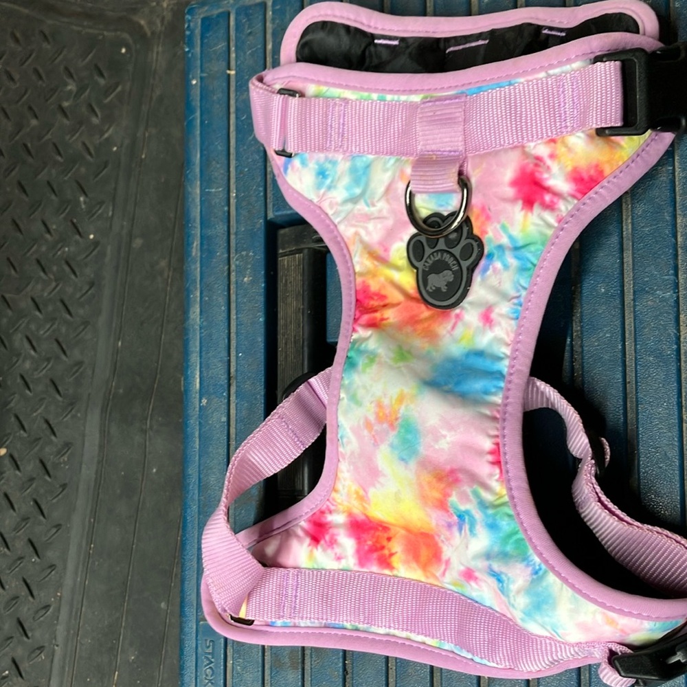 Canada Pooch LTD tie-dye harness
